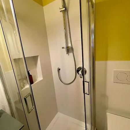 Apartment 20